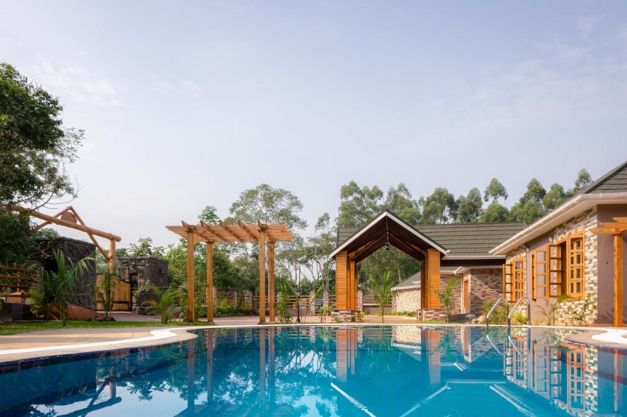 Chimpundu Lodge Fort Portal 外观 照片