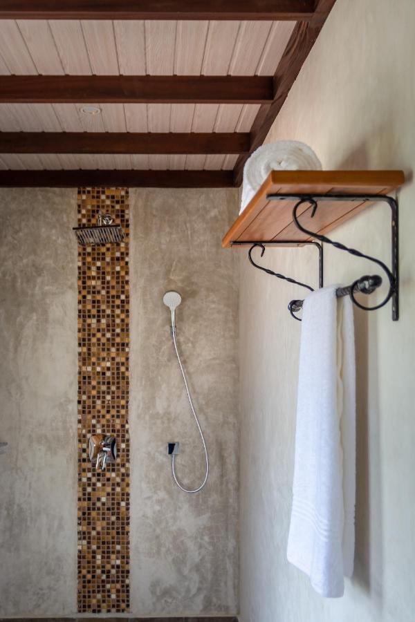 Chimpundu Lodge Fort Portal 外观 照片